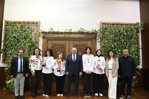 Rektör Arıbaş, dereceye giren Aşçılık Programı öğrencilerini tebrik etti